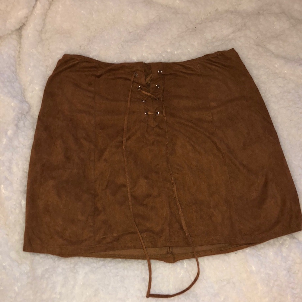 Brown/orangeish skirt